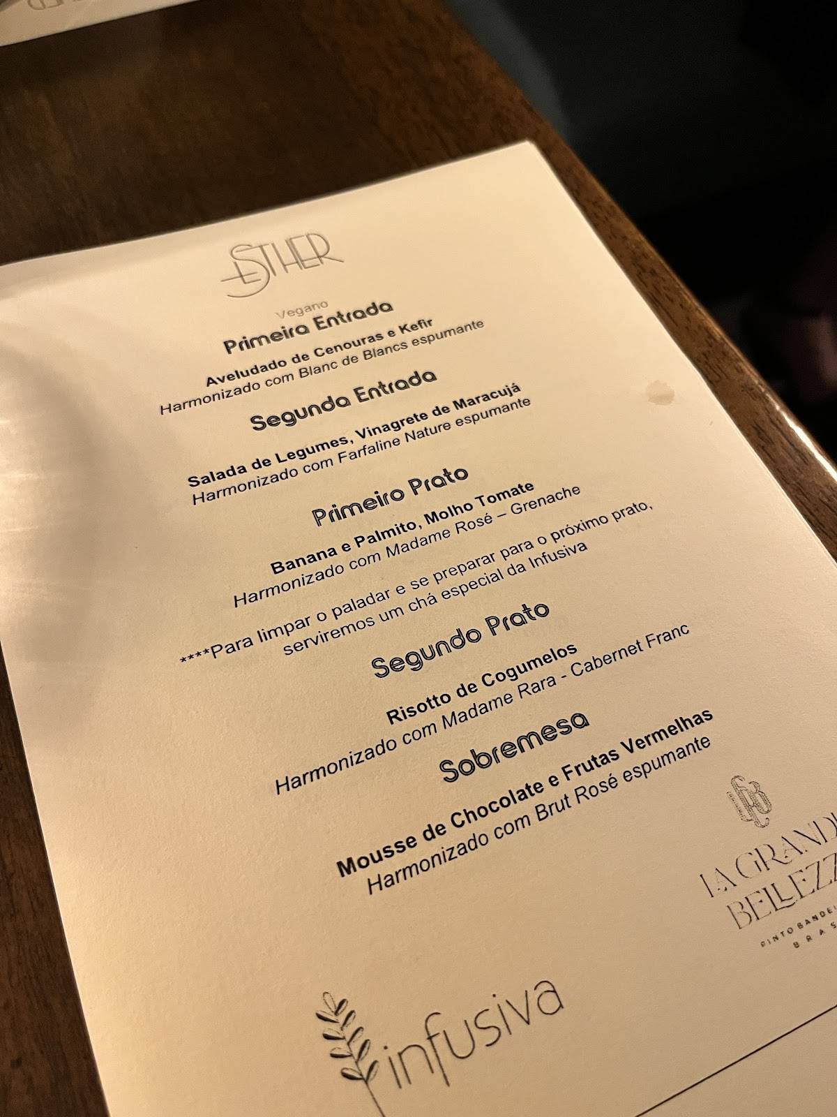 Esther Rooftop cardápio